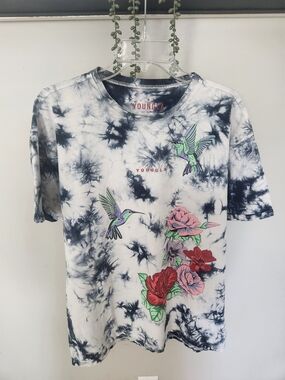 YoungLA Black & White Tie-Dye Tee with Colorful Hummingbirds and Roses